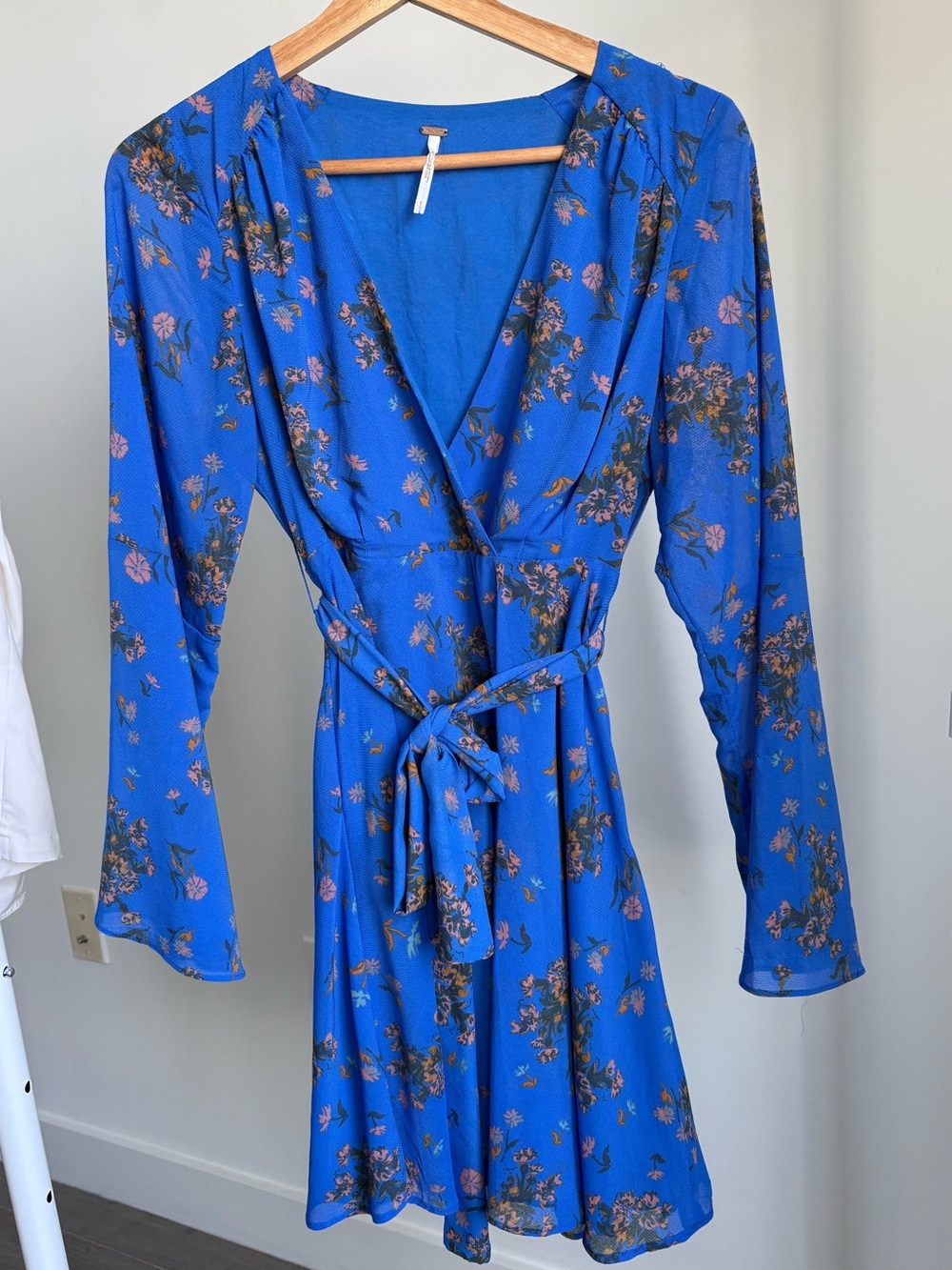 Free People Lilou Floral Wrap Mini Dress Blue Bell Sleeves Size Small - Picture 3 of 16